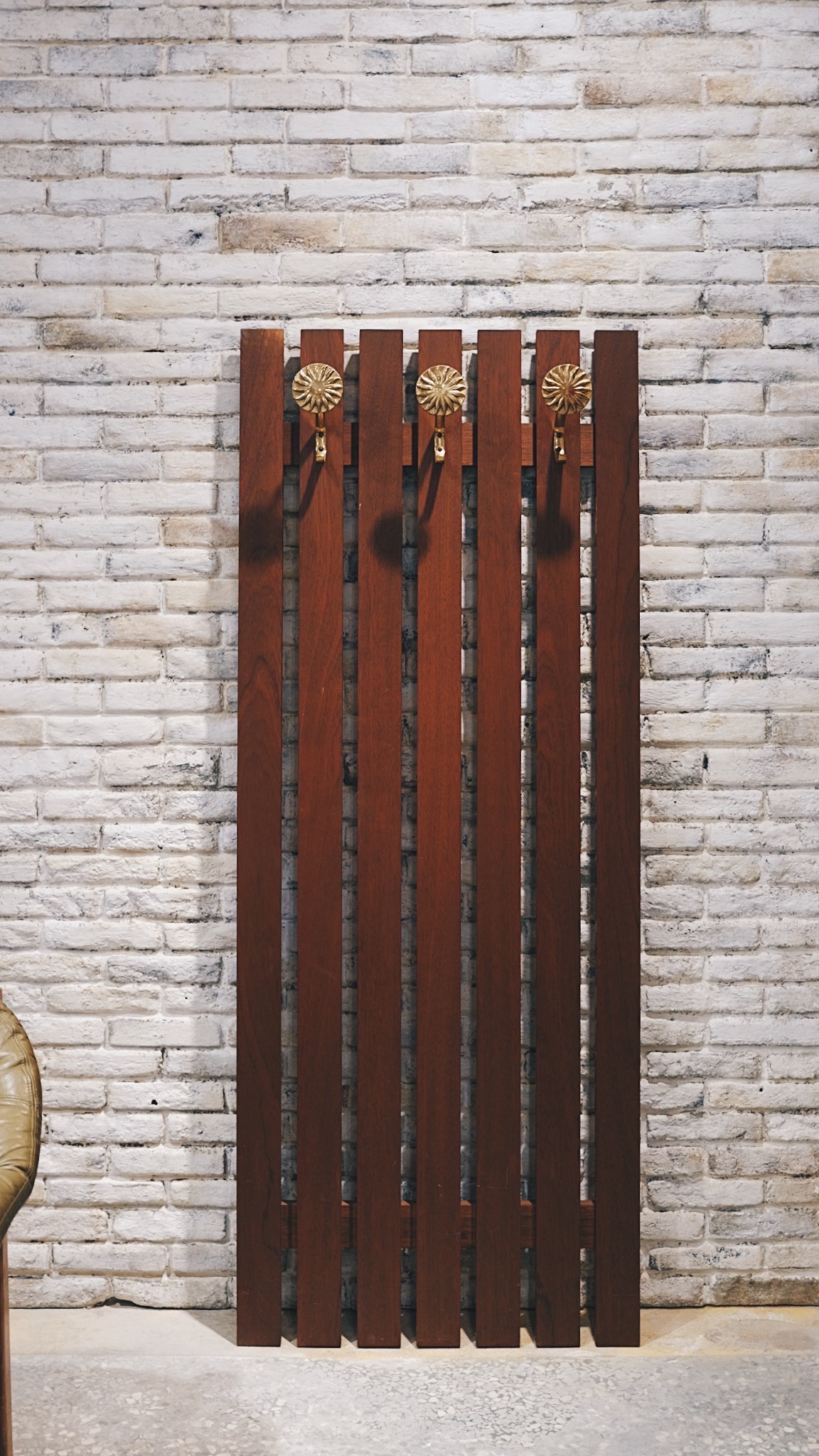 1960s 德國柚木實木黃銅壁掛衣帽架Mid-century Vintage Teak Wall Coat Rack with Brass Hooks,  Germany • 引体向上Indigo